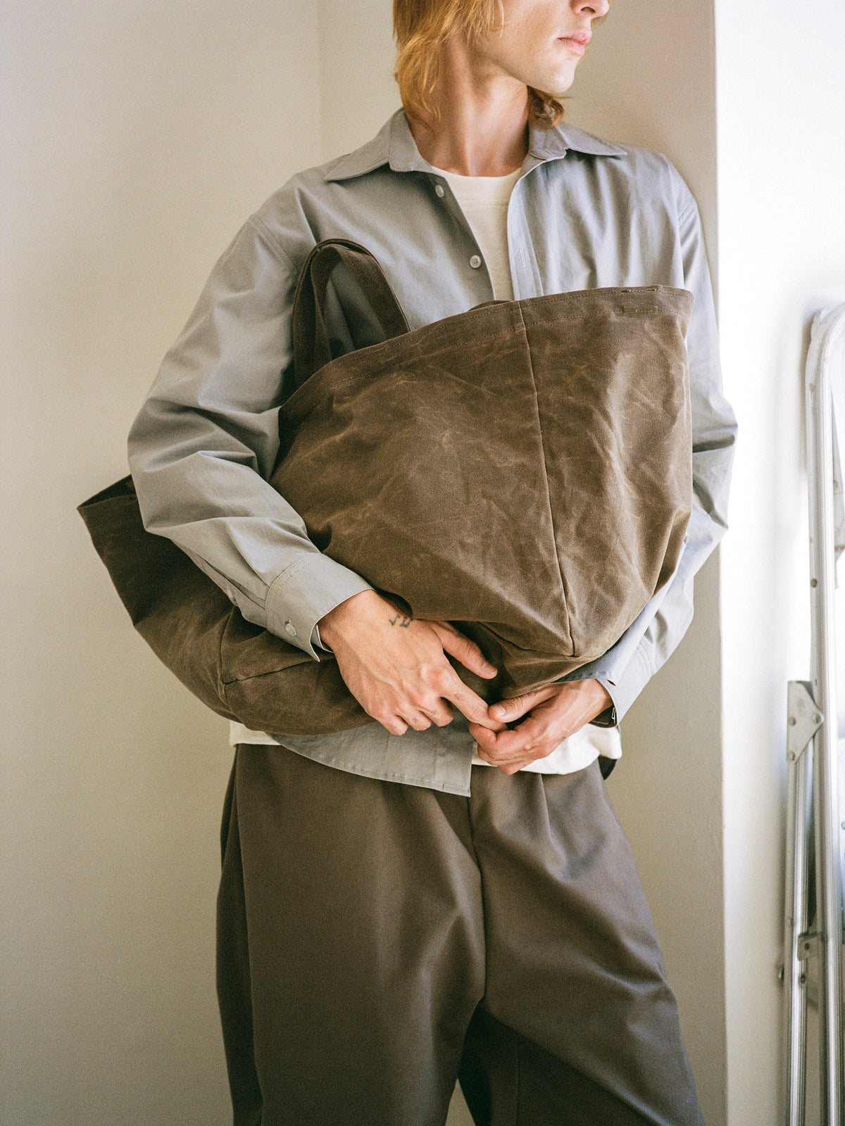wafu リネンバスケットバッグ WF x AS Box Tote in Clove | Are Studio